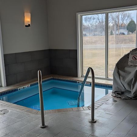 Country Inn & Suites By Radisson, Chippewa Falls, Wi Esterno foto