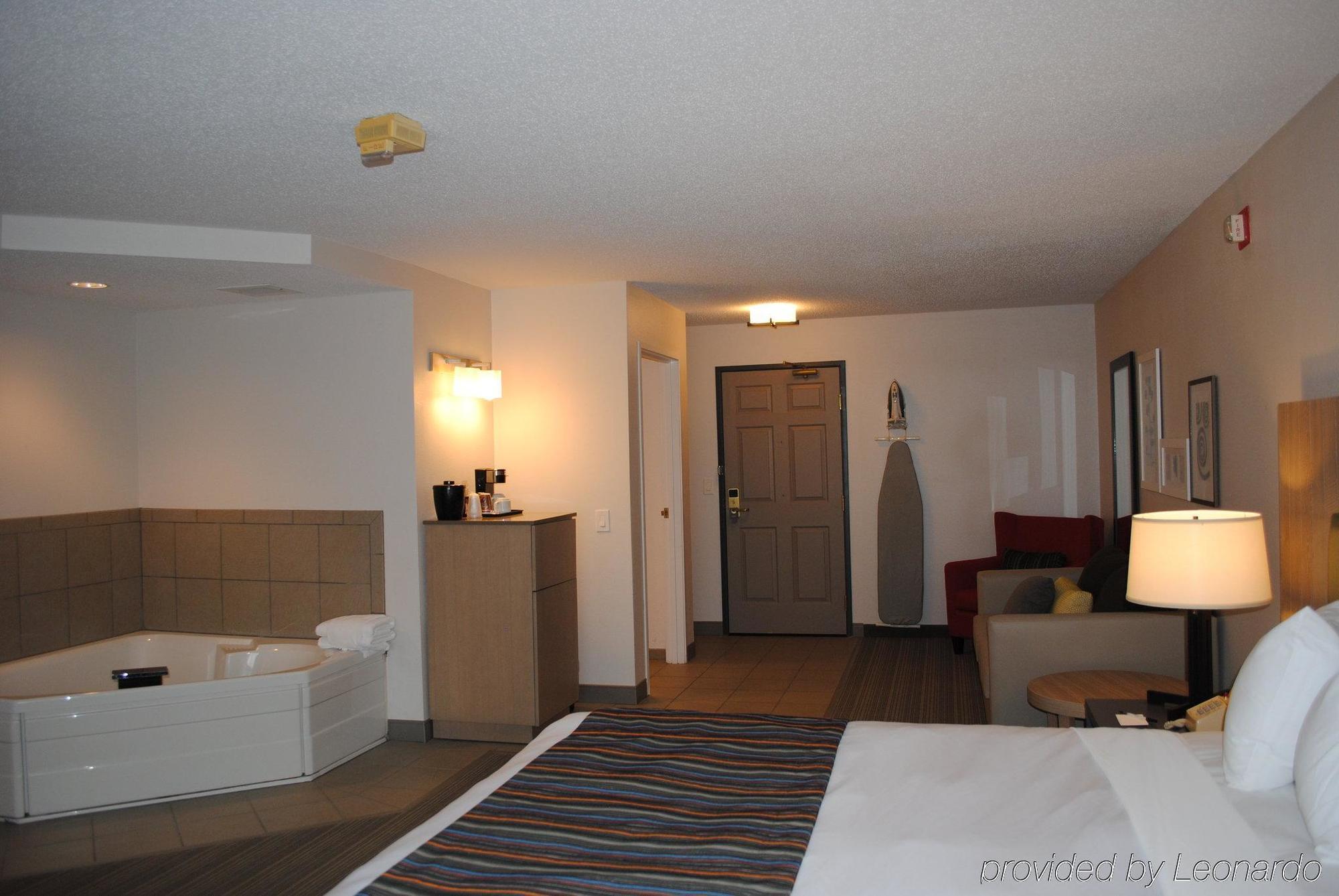 Country Inn & Suites By Radisson, Chippewa Falls, Wi Esterno foto