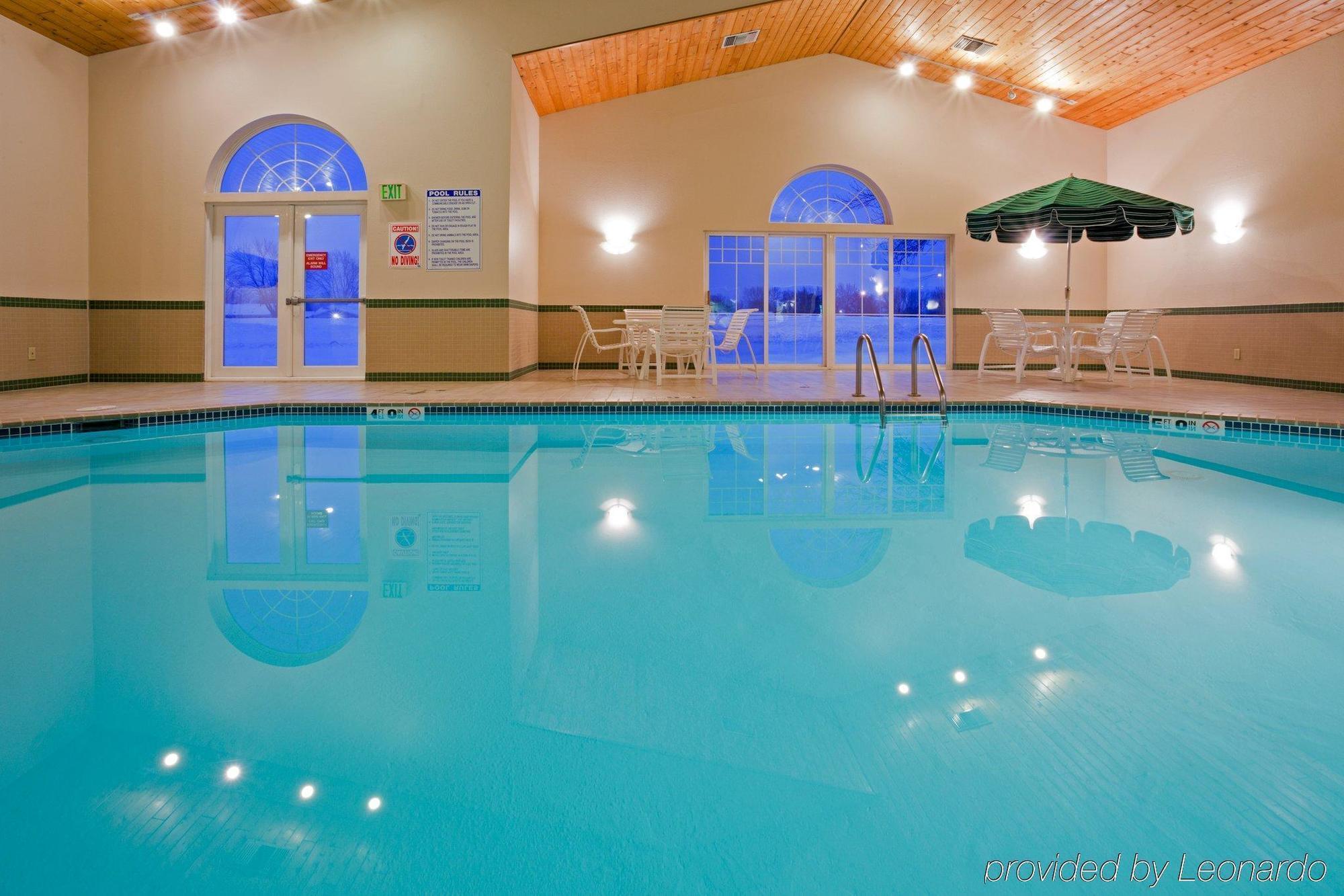 Country Inn & Suites By Radisson, Chippewa Falls, Wi Esterno foto