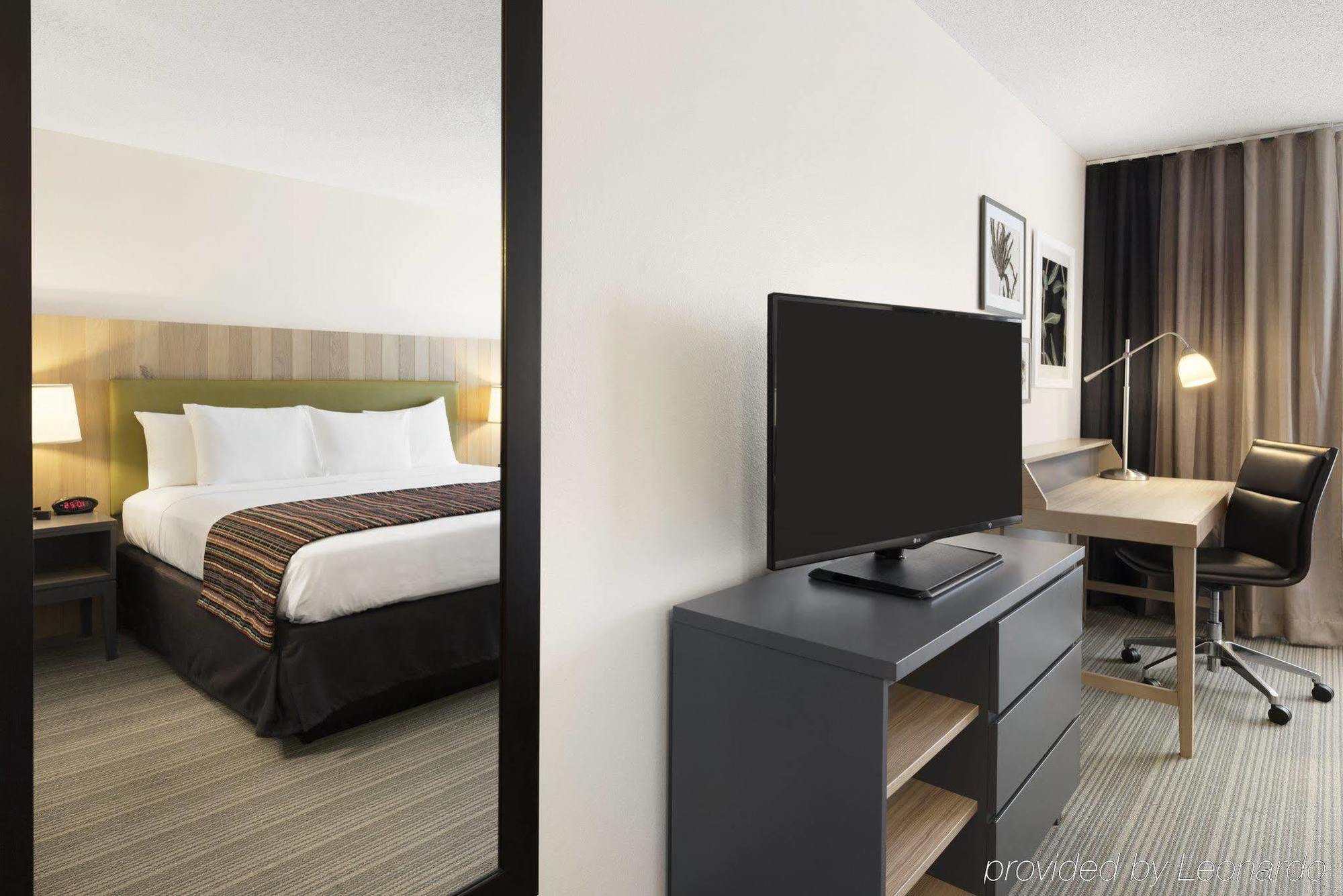 Country Inn & Suites By Radisson, Chippewa Falls, Wi Esterno foto