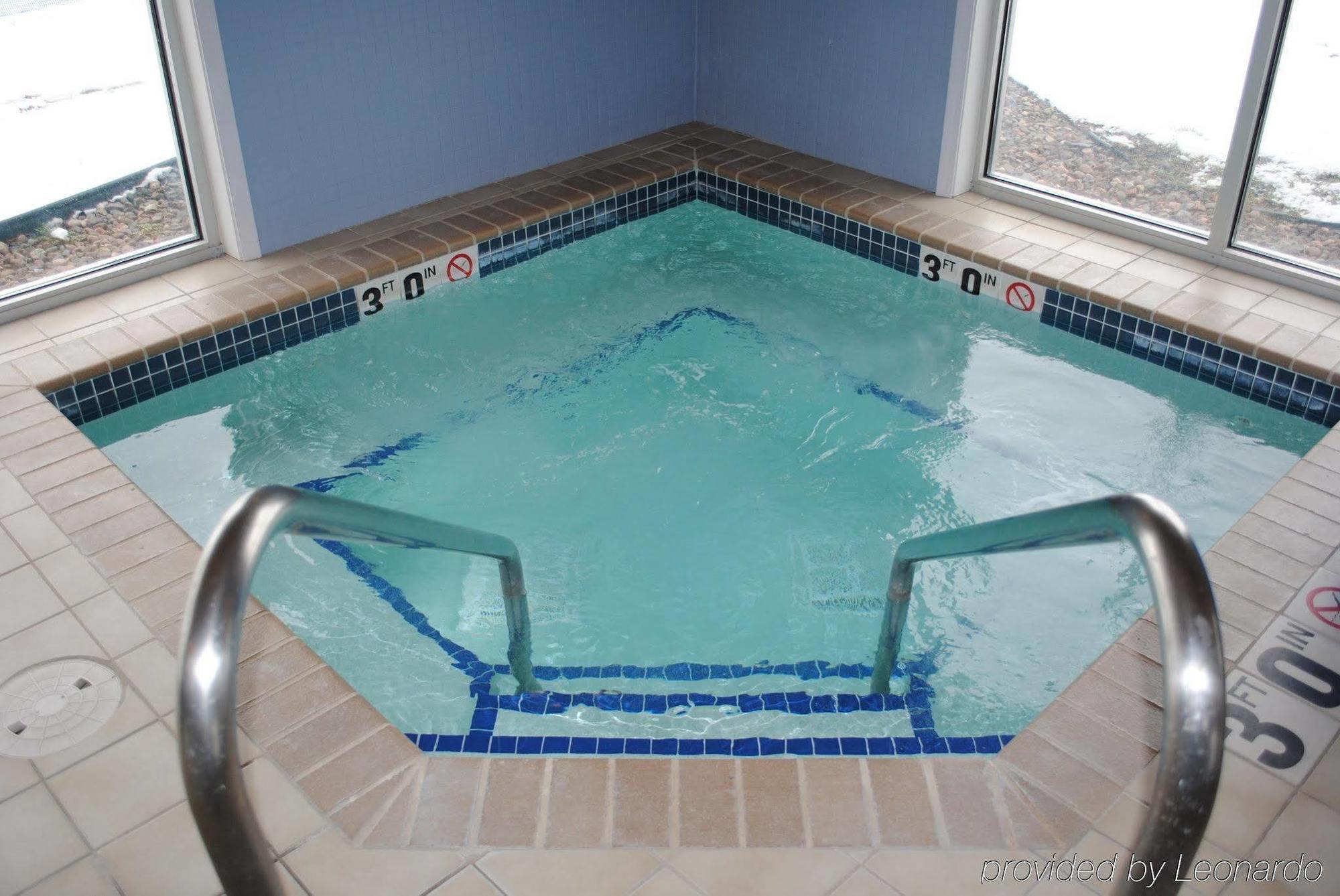 Country Inn & Suites By Radisson, Chippewa Falls, Wi Esterno foto